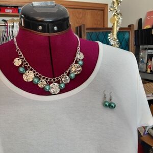 Elegant Silver and Green Necklace Set